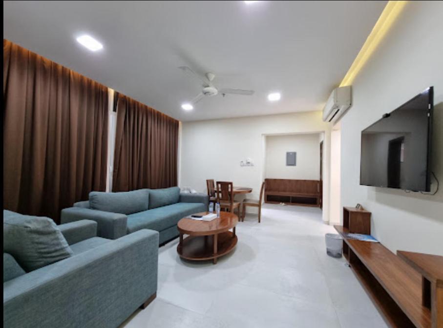 Bristol Hotel Салала Экстерьер фото